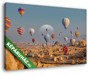 Hőlégballonok a felkelő Holddal, Cappadocia - vászonkép 3D látványterv