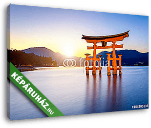 Nagy Torii at Itsukushima szentély Miyajima Japánban - vászonkép 3D látványterv