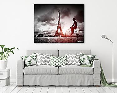 Ember a retro kerékpár mellett Effel Tower, Párizs, Franciaorszá (vászonkép) - vászonkép, falikép otthonra és irodába
