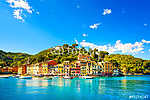 Portofino luxus falu mérföldkő, panorámás kilátás. Liguria, Olas vászonkép, poszter vagy falikép