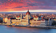 A budapesti parlament drámaian napkelte után vászonkép, poszter vagy falikép