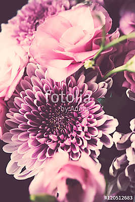 Bouquet of pink flowers closeup, eustoma and chrysanthemum (keretezett kép) - vászonkép, falikép otthonra és irodába