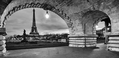 A párizsi Eiffel-torony reggelről a Seine folyóról (keretezett kép) - vászonkép, falikép otthonra és irodába
