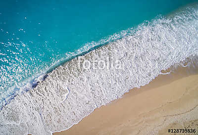 Aerial of the amazing Porto Katsiki beach in Lefkada island Greece (keretezett kép) - vászonkép, falikép otthonra és irodába