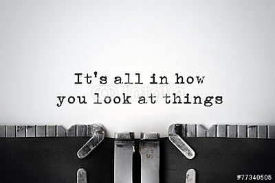 Perspectives. Inspiráló idézet egy régi írógépen. (poszter) - vászonkép, falikép otthonra és irodába