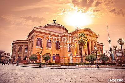 Massimo Színház, Palermo operaház. Szicíliában. (keretezett kép) - vászonkép, falikép otthonra és irodába