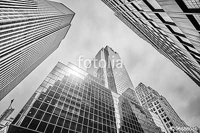 Looking up at Manhattan skyscrapers, New York City, USA. (poszter) - vászonkép, falikép otthonra és irodába
