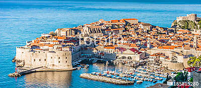 Dubrovnik townscape aerial panorama. / Aerial townscape of Dubrovnik city in Croatia, panorama view - Adriatic Sea scenery.   (keretezett kép) - vászonkép, falikép otthonra és irodába