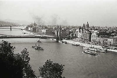 Kilátás az Erzsébet híd és a Bazilika felé (1939) (bögre) - vászonkép, falikép otthonra és irodába