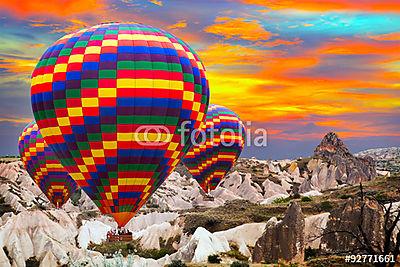 Cappadocia kockás hőlégballonok (bögre) - vászonkép, falikép otthonra és irodába