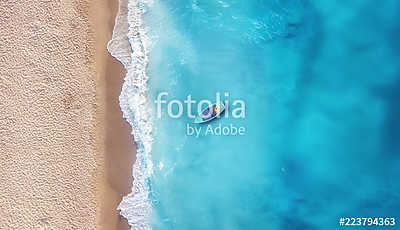 Boat on the water surface from top view. Turquoise water background from top view. Summer seascape from air. Travel concept and  (fotótapéta) - vászonkép, falikép otthonra és irodába