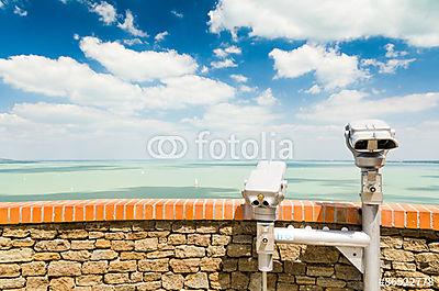 Panoráma a Balatonra a Tihanyi-félszigetről (keretezett kép) - vászonkép, falikép otthonra és irodába