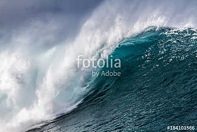 Big crashing Ocean wave up close (vászonkép óra) - vászonkép, falikép otthonra és irodába