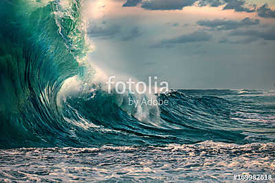 Huge ocean wave during storm. Sea water background in rough cond (többrészes kép) - vászonkép, falikép otthonra és irodába