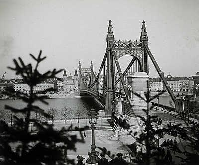 Erzsébet híd, szemben a pesti hídfőnél a Belvárosi templom (1904) (poszter) - vászonkép, falikép otthonra és irodába