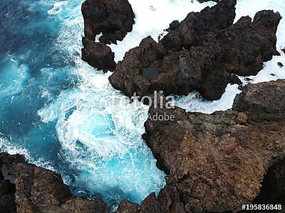 Aerial top view of sea waves hitting rocks on Tenerife, Canary i (keretezett kép) - vászonkép, falikép otthonra és irodába