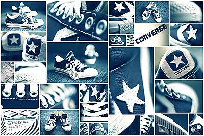 Converse tornacipők - kékben (bögre) - vászonkép, falikép otthonra és irodába