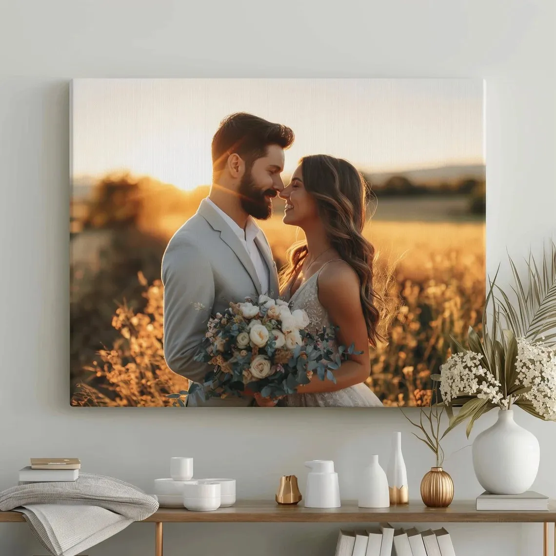 Vászonkép a falon – esküvői fotó meleg, naplementés enteriőrben