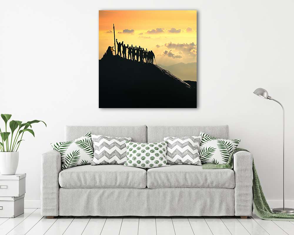 csapatmunka. Egy embercsoport áll a hegy tetején - vászonkép, falikép vásárlás csapatmunka. Egy embercsoport áll a hegy tetején (fotótapéta) - vászonkép, falikép otthonra és irodába