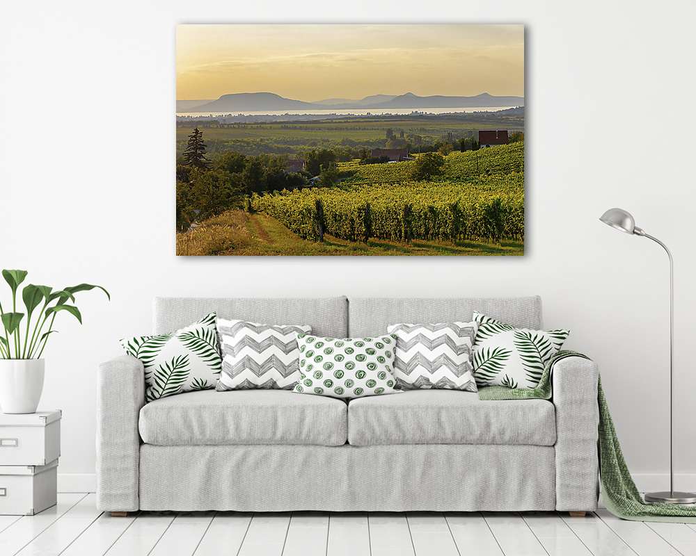 Badacsonyi látkép szőlővel (vászonkép) - vászonkép, falikép otthonra és irodába