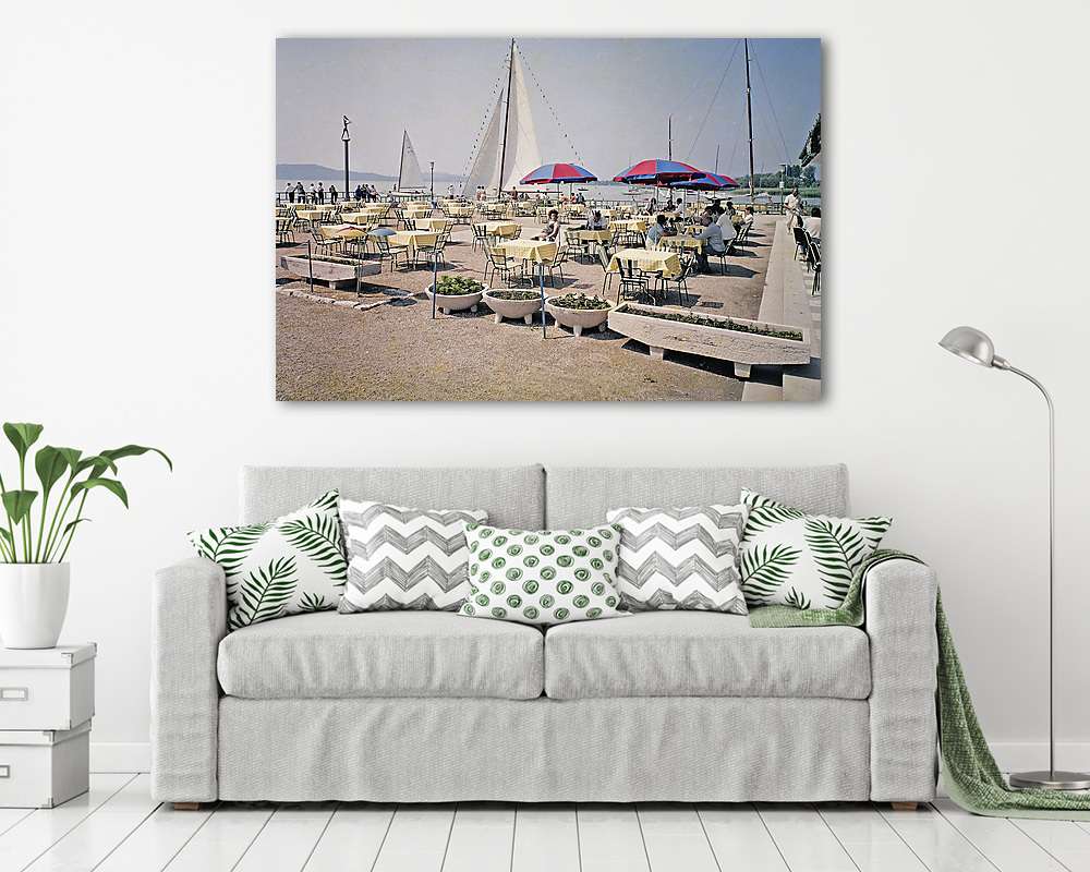 Balatonfüred, Utasellátó bisztró (1971) (többrészes kép) - vászonkép, falikép otthonra és irodába