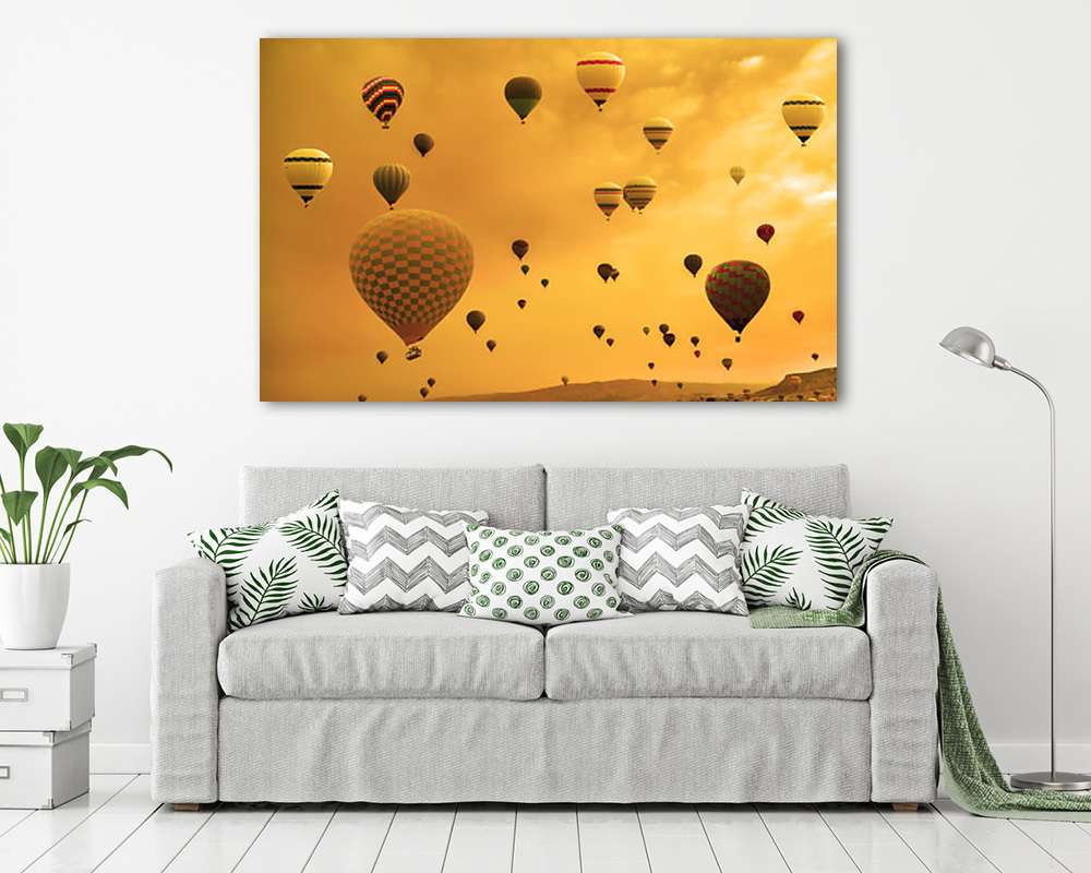 Hőlégballonok a levegőben - narancs színekben - vászonkép, falikép vásárlás Hőlégballonok a levegőben - narancs színekben (vászonkép) - vászonkép, falikép otthonra és irodába