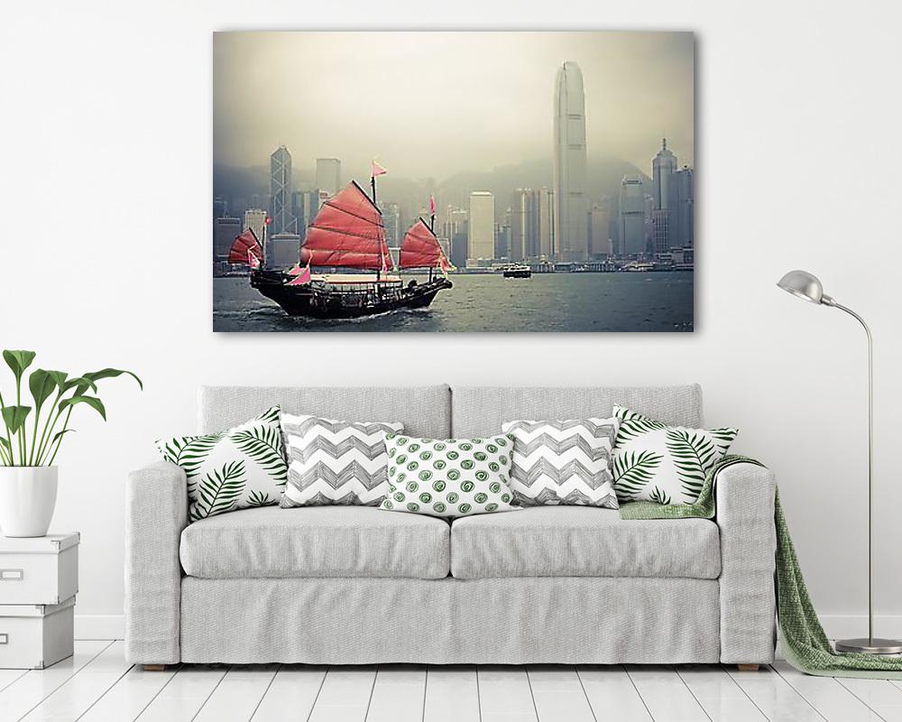 Kínai vitorlás és a ködös Hongkong (vászonkép) - vászonkép, falikép otthonra és irodába