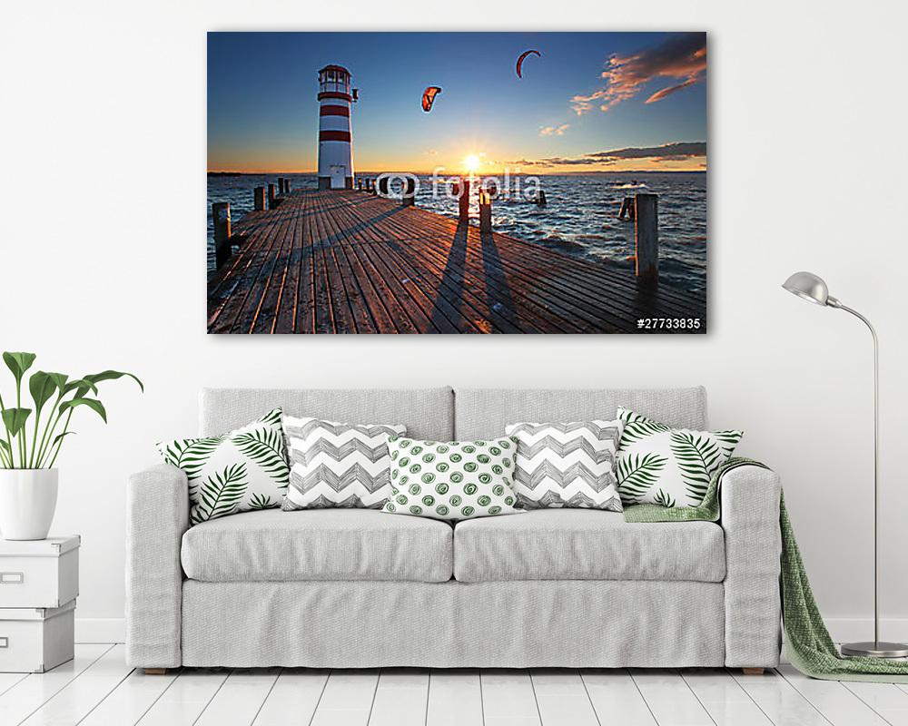 Világítótorony a Neusiedl-tónál naplementekor - Alsó-Ausztria (keretezett kép) - vászonkép, falikép otthonra és irodába