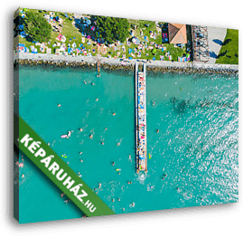 Balatoni strandolók, drónfotó - vászonkép 3D látványterv Balatoni strandolók, drónfotó - vászonkép 3D látványterv