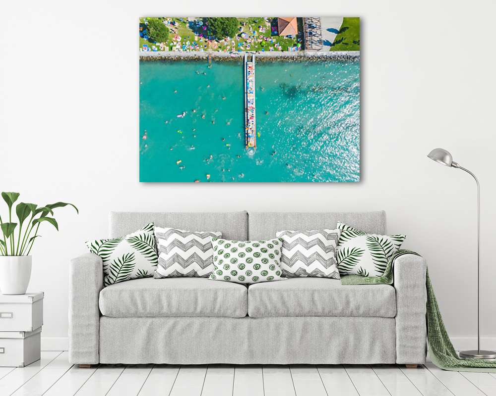 Balatoni strandolók, drónfotó - vászonkép, falikép vásárlás Balatoni strandolók, drónfotó (vászonkép) - vászonkép, falikép otthonra és irodába