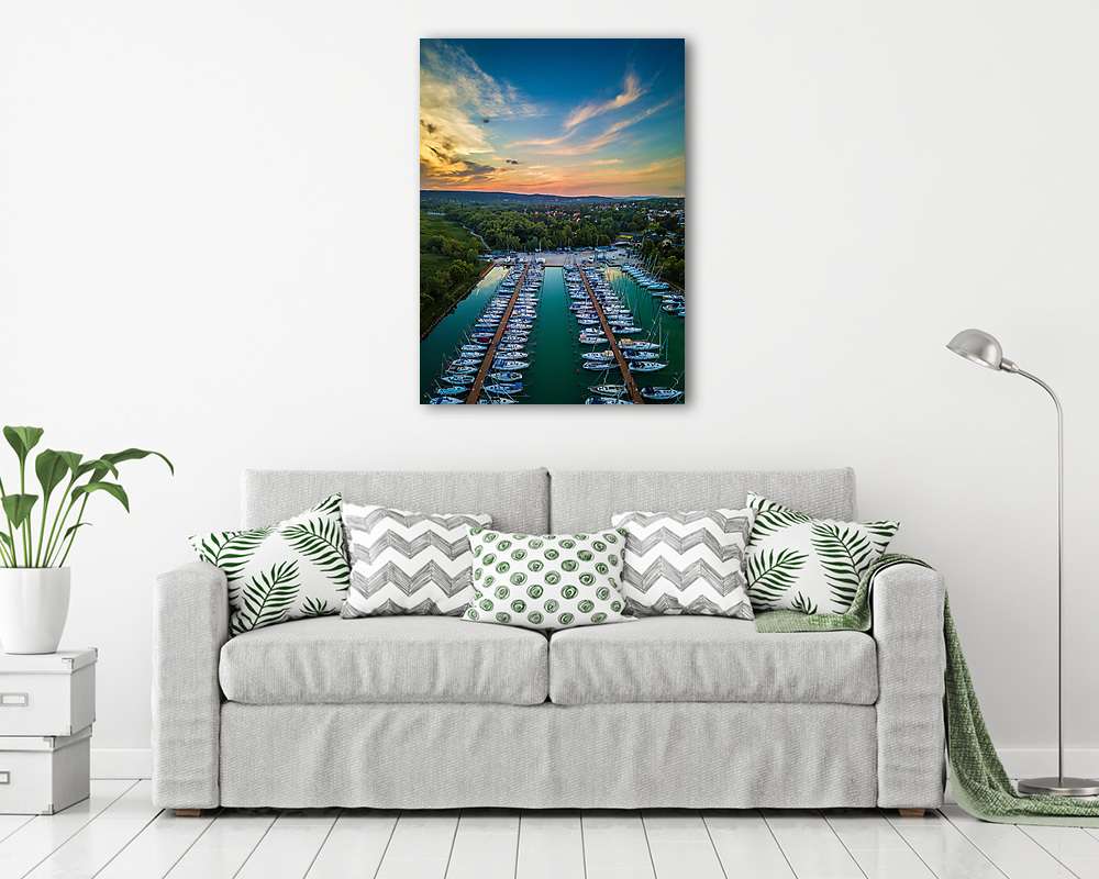Balatonfűzfői yacht kikötő, naplementében - vászonkép, falikép vásárlás Balatonfűzfői yacht kikötő, naplementében (vászonkép) - vászonkép, falikép otthonra és irodába