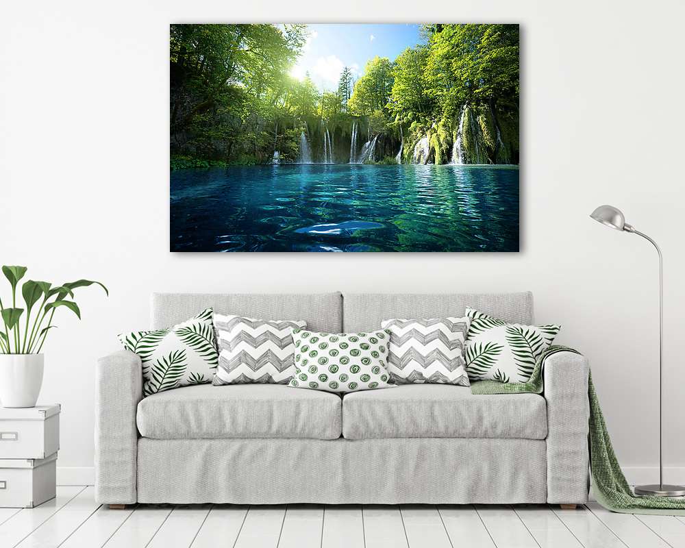 vízesés az erdőben, Plitvicei-tavak, Horvátország (fotótapéta) - vászonkép, falikép otthonra és irodába