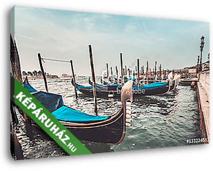 Gondola-kikötő Velencében - vintage stílus - vászonkép 3D látványterv