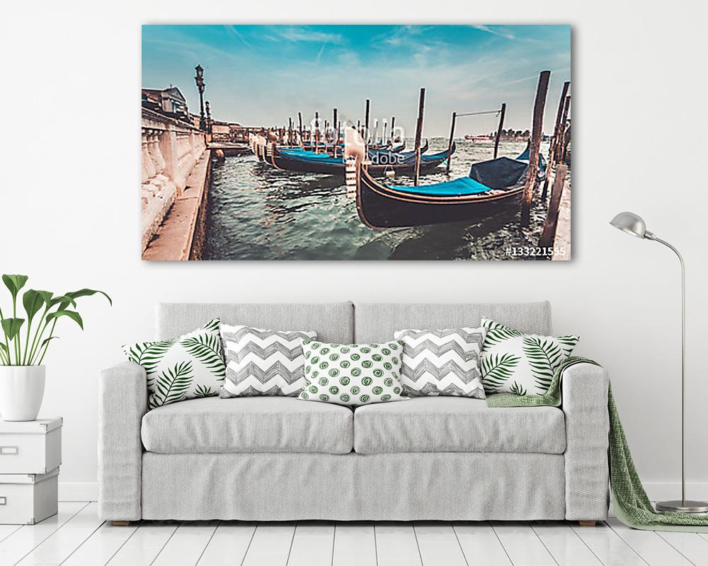 Gondolák Velencében - vintage stílusban - vászonkép, falikép vásárlás Gondolák Velencében - vintage stílusban (vászonkép) - vászonkép, falikép otthonra és irodába
