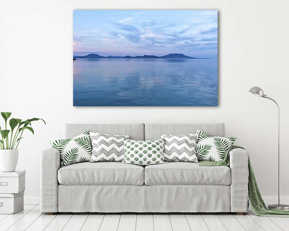 Kék óra fények a Balatonon - vászonkép, falikép vásárlás Kék óra fények a Balatonon (poszter) - vászonkép, falikép otthonra és irodába