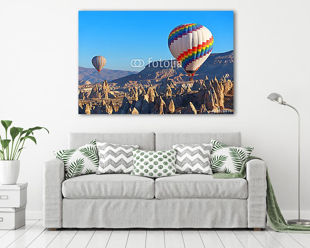 Sziklás táj felett égszín kék ég alatt (keretezett kép) - vászonkép, falikép otthonra és irodába