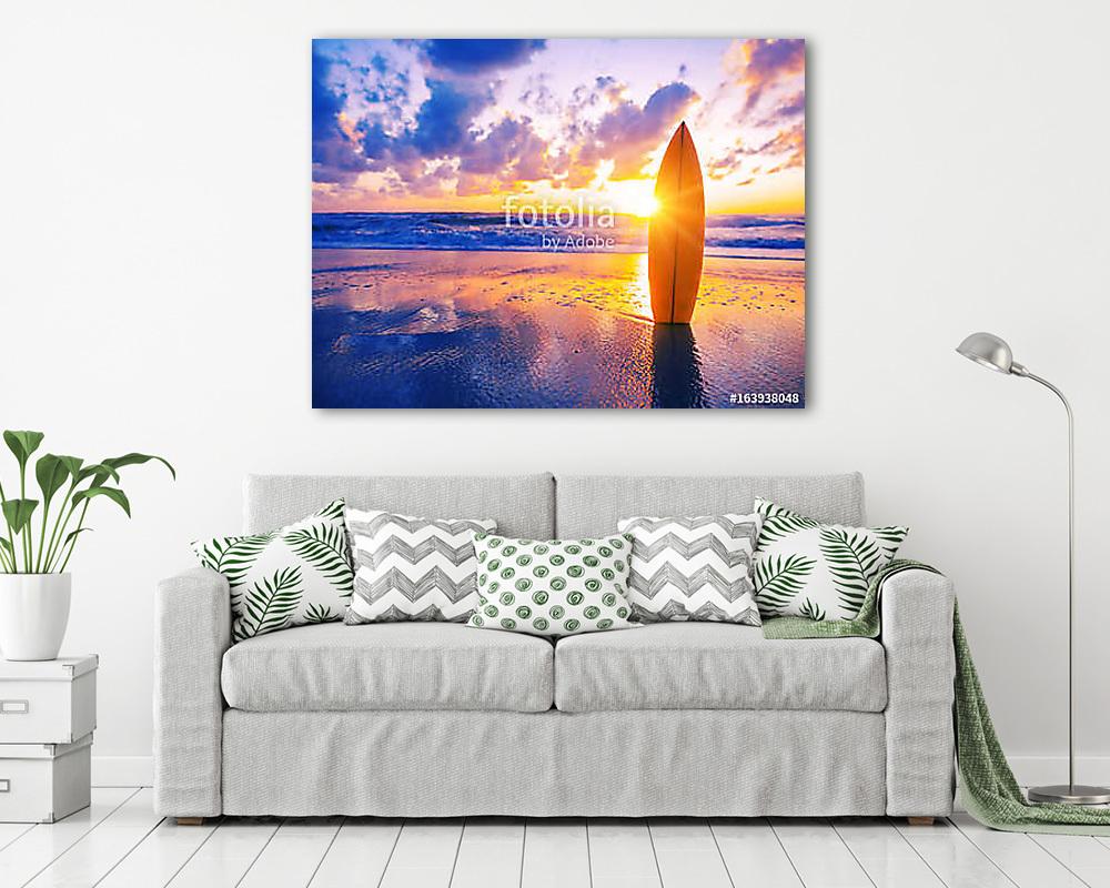 Surfboard on the beach at sunset (vászonkép) - vászonkép, falikép otthonra és irodába