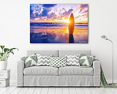 Surfboard on the beach at sunset (vászonkép) - vászonkép, falikép otthonra és irodába