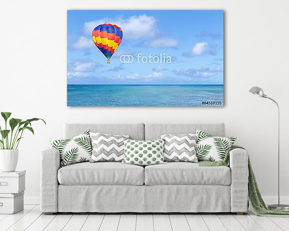 Színes hőlégballon a tenger felett - vászonkép, falikép vásárlás Színes hőlégballon a tenger felett (vászonkép) - vászonkép, falikép otthonra és irodába