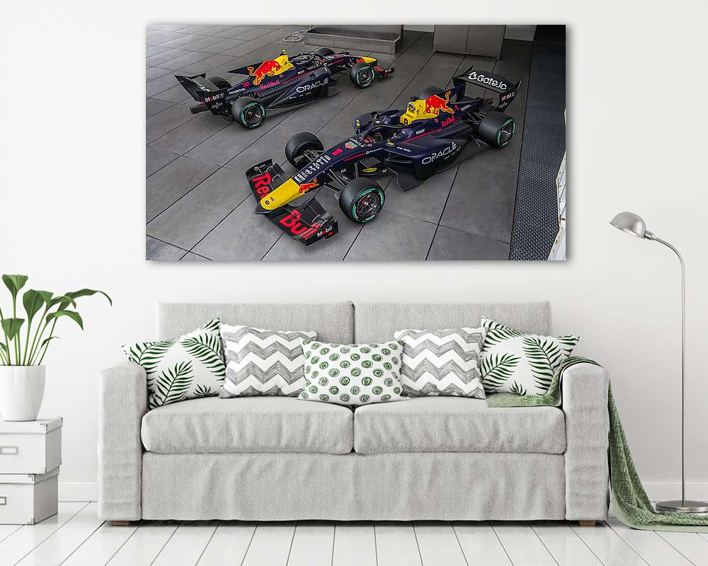 Redbull RB21 (2025) forma1 autók a garázsban (többrészes kép)