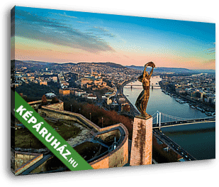 Budapest, Magyarország - A szabadságszobor aerial skyline nézete - vászonkép 3D látványterv