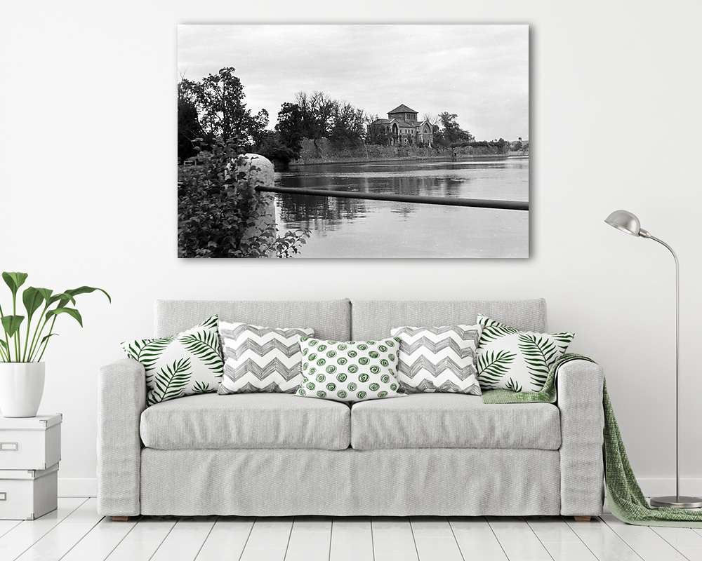 A tatai Öreg-tó, háttérben a vár (1959) (vászonkép) - vászonkép, falikép otthonra és irodába