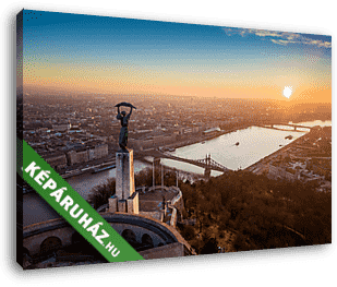 Szabadság-szobor és napfelkelte, Budapest, Magyarország (légifotó) - vászonkép 3D látványterv