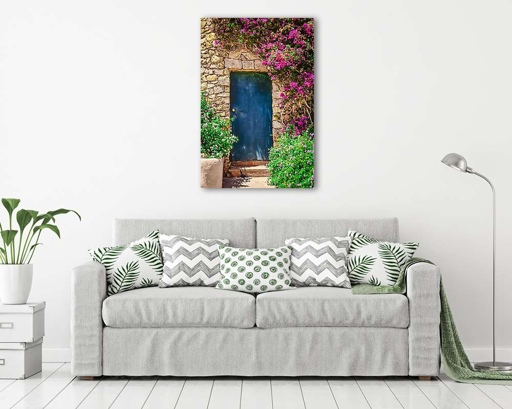 Különböző színes bejárati ajtó, virágokkal körülvéve - vászonkép, falikép vásárlás Különböző színes bejárati ajtó, virágokkal körülvéve (fotótapéta) - vászonkép, falikép otthonra és irodába