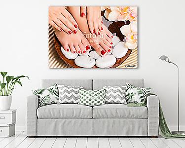 Beautiful female feet at spa salon on pedicure procedure (vászonkép) - vászonkép, falikép otthonra és irodába