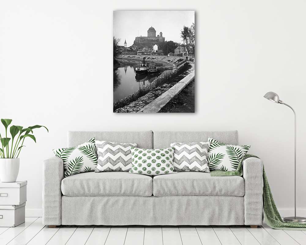 Esztergom, Kis-Duna és háttérben a Bazilika (keretezett kép) - vászonkép, falikép otthonra és irodába