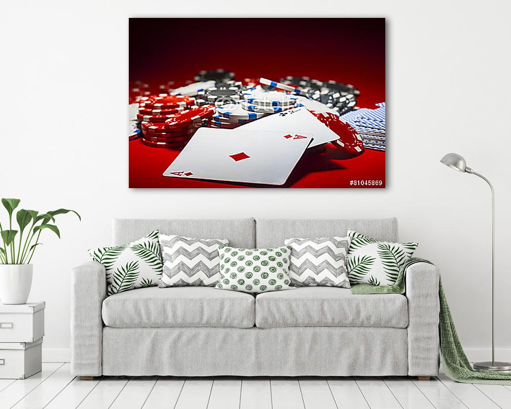 egy halom póker zseton és egy pár ász - vászonkép, falikép vásárlás egy halom póker zseton és egy pár ász (vászonkép) - vászonkép, falikép otthonra és irodába