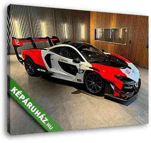 McLaren Senna - garázsban - vászonkép 3D látványterv