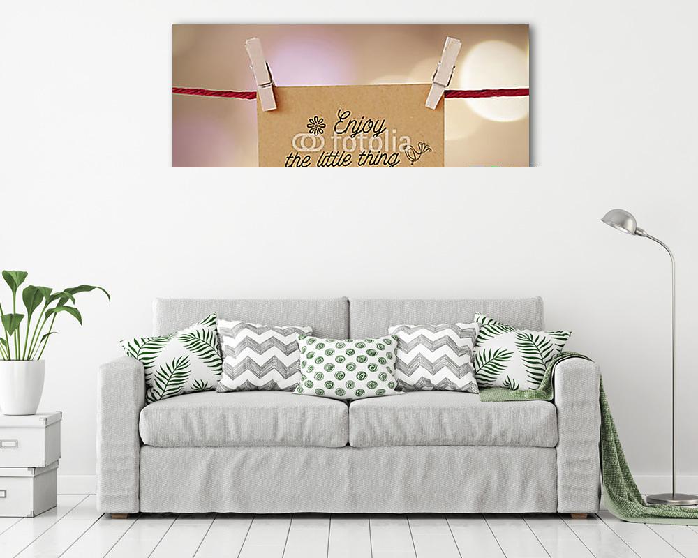 Élvezd a kis dolgot: Idézet a vörösre lógó papír kártyán (poszter) - vászonkép, falikép otthonra és irodába