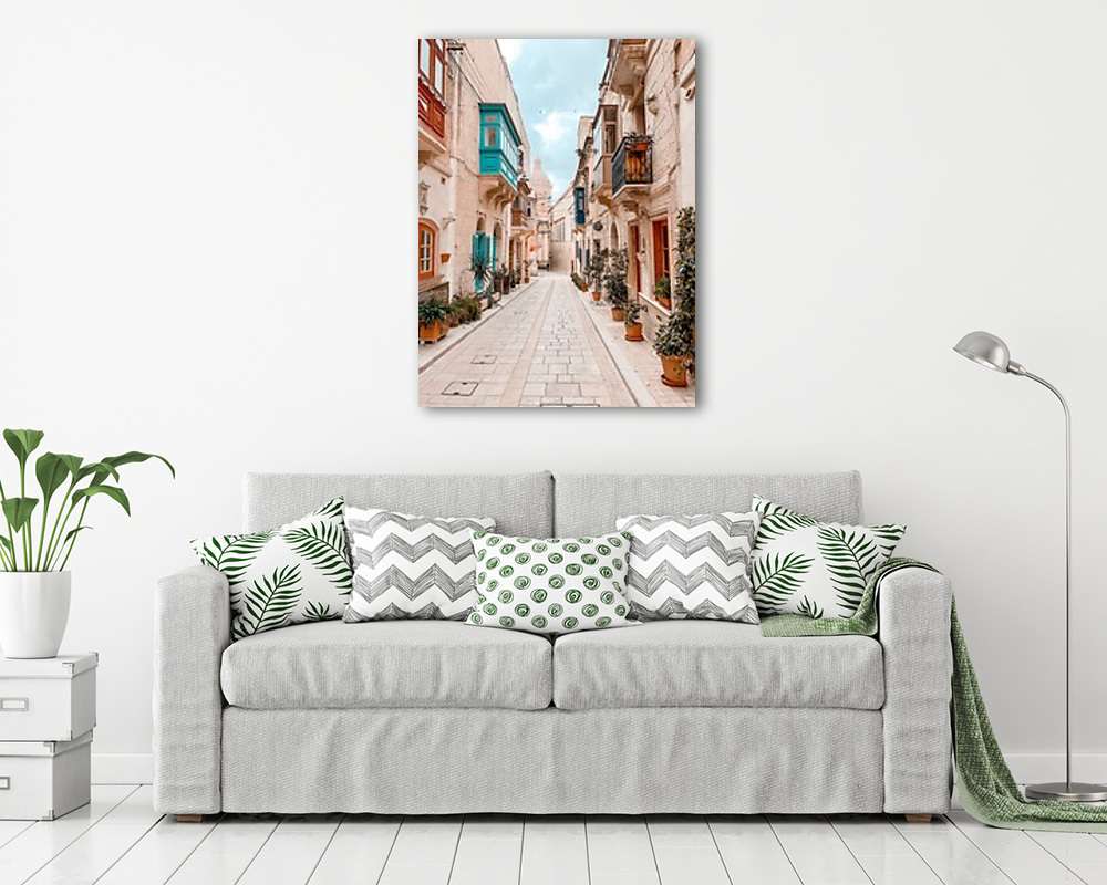 Birgu, Málta utcarészlet - vászonkép, falikép vásárlás Birgu, Málta utcarészlet (vászonkép) - vászonkép, falikép otthonra és irodába